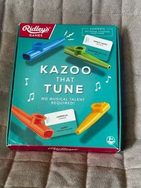 Ridley's Games Kazoo That Tune Musical Guessing Game With Four Kazoos